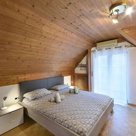 Mainardo Apartment
